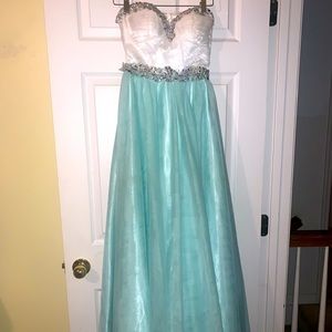 B. Darlin Prom Dress